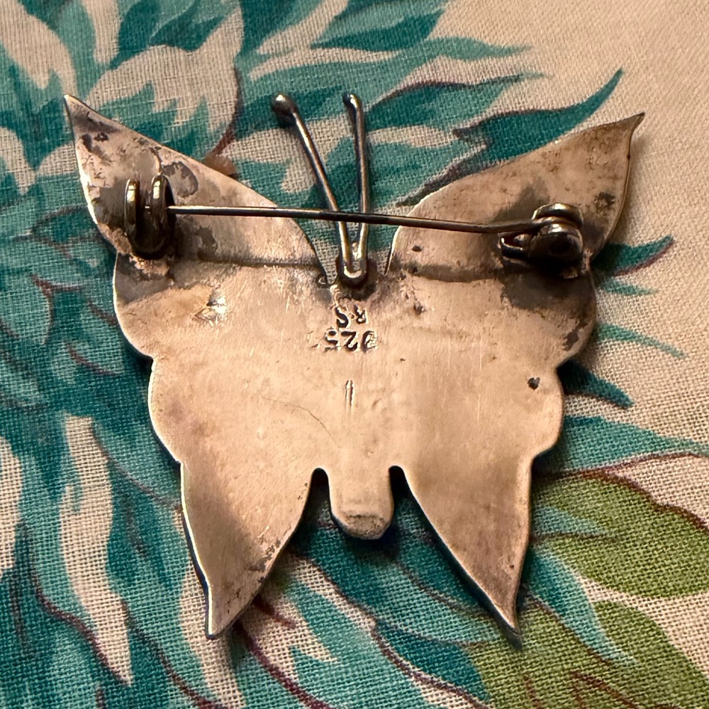 Vintage butterfly 🦋 Mexican Abalone/Sterling Silver Butterfly Brooch - Picture 11 of 11